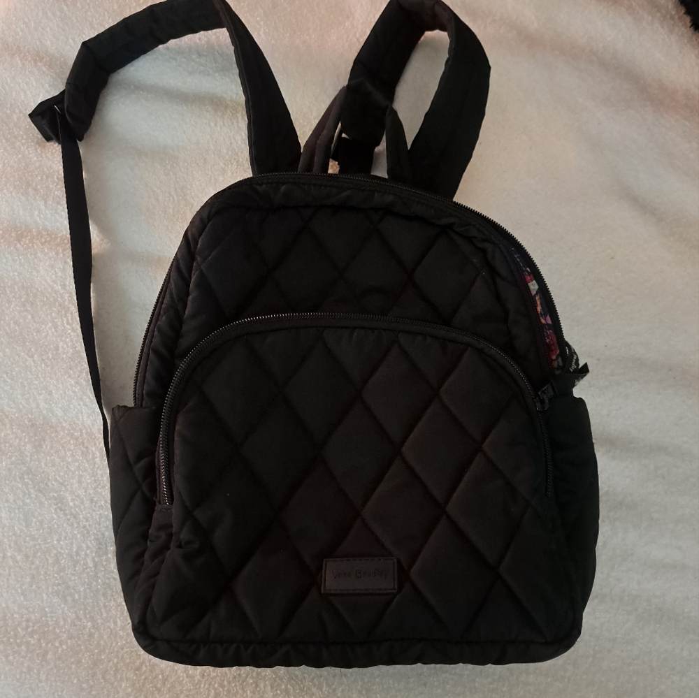 Backpack vera bradley black floral inside small
